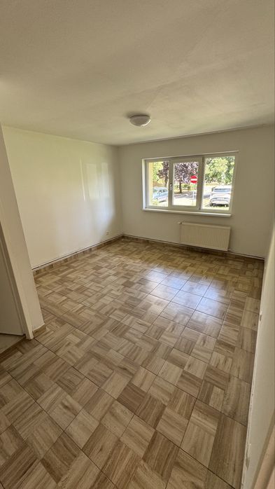 Inchirierz apartament / spatiu comercial
