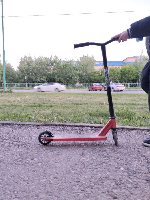 Продам самокат трюковой