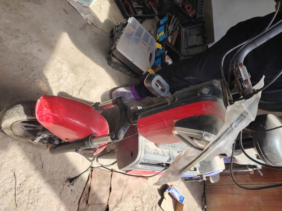 Срочно продам скутер бу