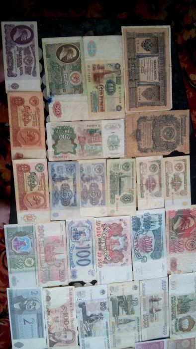 Продам коллекцию банкнот и монет