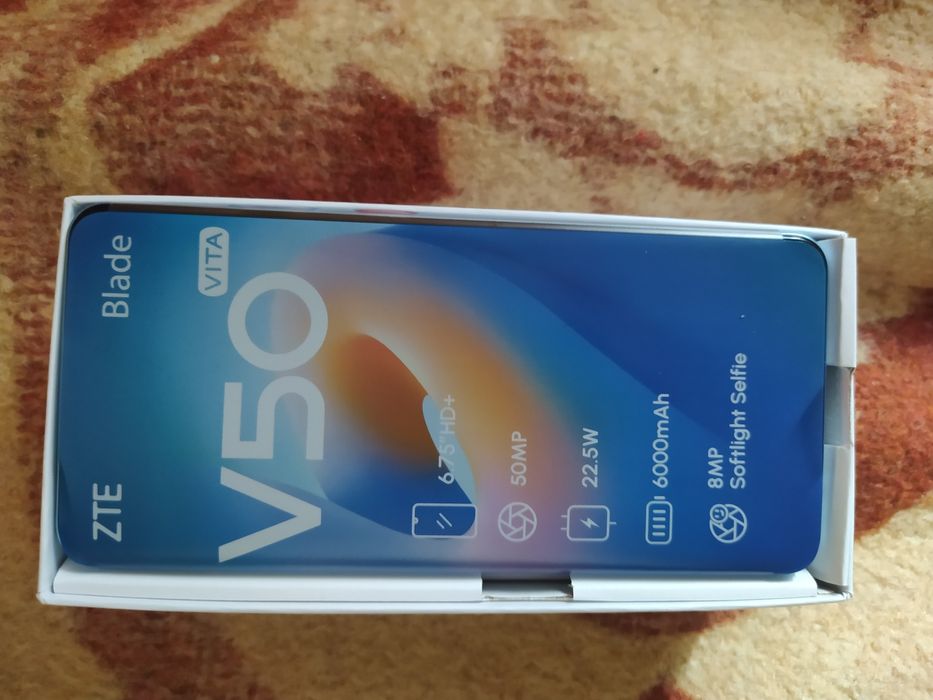 Продам новый сотовый телефон.