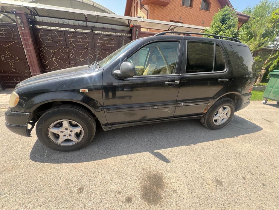 Mercedes Benz ML320
