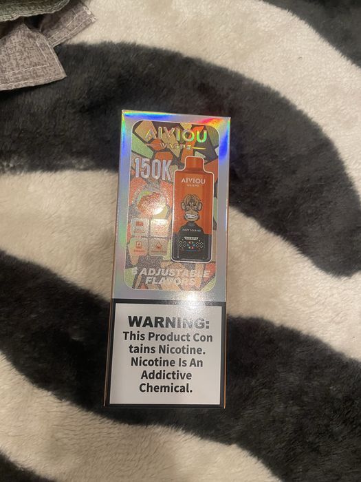 Vape 150k Pufuri cu 6 Arome  + Ecran Inteligent