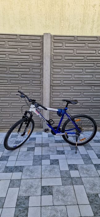 Vând  bicicleta SCOTT