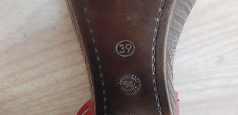 Продам босоножки/туфли