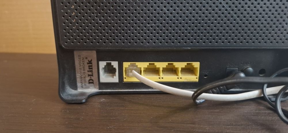 Продам Wi-Fi роутер D-Link DSL - 2640 U б/у.