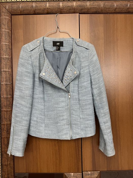 Продается костюм ветровка