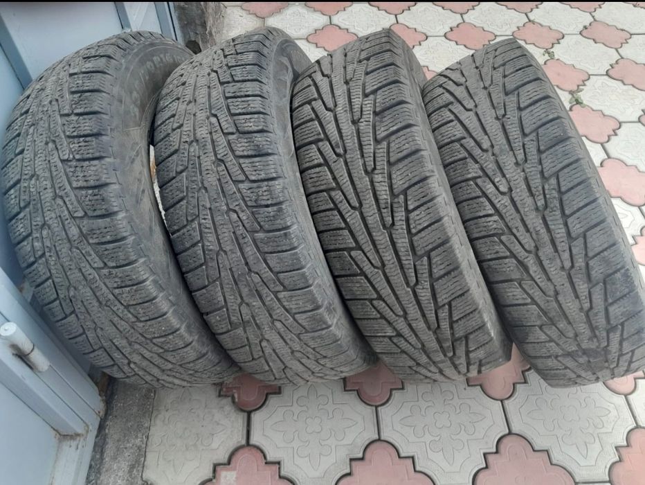 Шины зимние 235 70 R 16