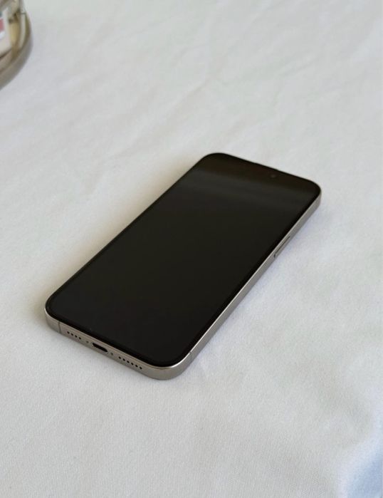 Vand Sau schimb iphone 15 pro max