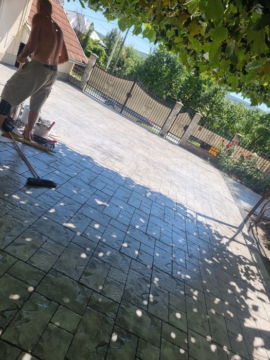 Beton amprentat si pavele