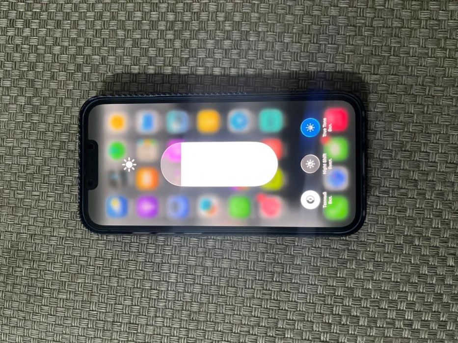 Айфон 13 без ремонт!!