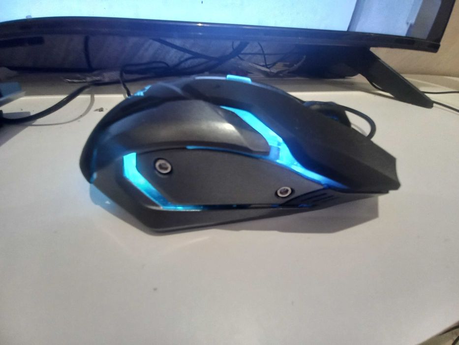 Геймарска клавиатура и мишка с кутия RGB (марката е GXT)