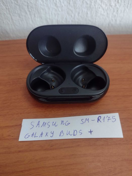 Samsung Galaxy Buds+ SM-R175 заряден кейс части