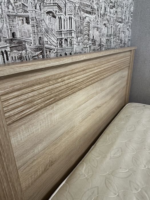 Кровать двуспальная