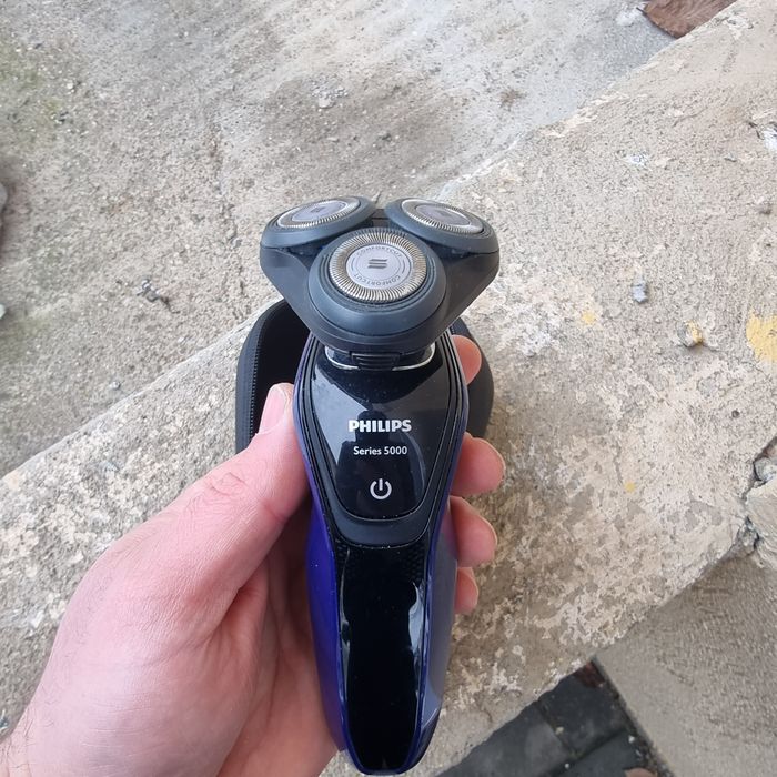 Masina de barbierit philips