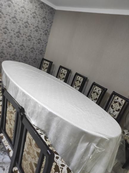 Продается стол и стулья