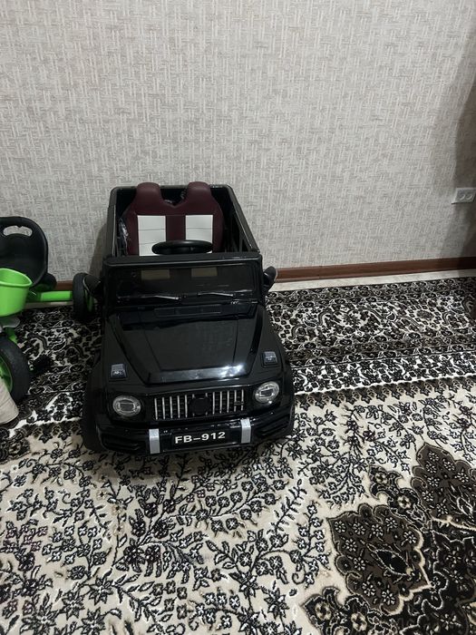 detskiy mashina qora rang