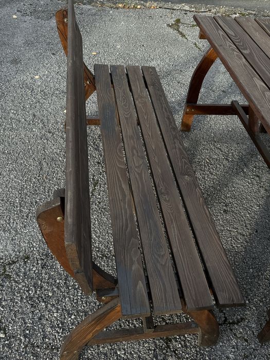 Дървени мебели за градина