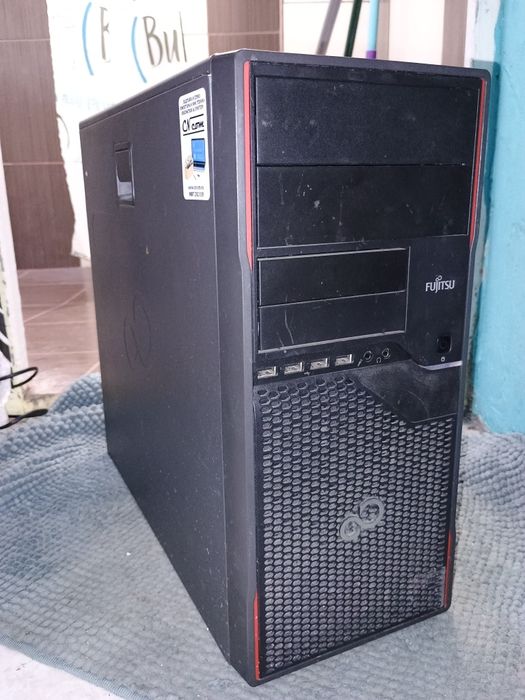 Fujitsu Esprimo P700 E90 Gaming