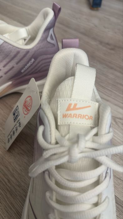 Женские кроссовки warrior 38 размер