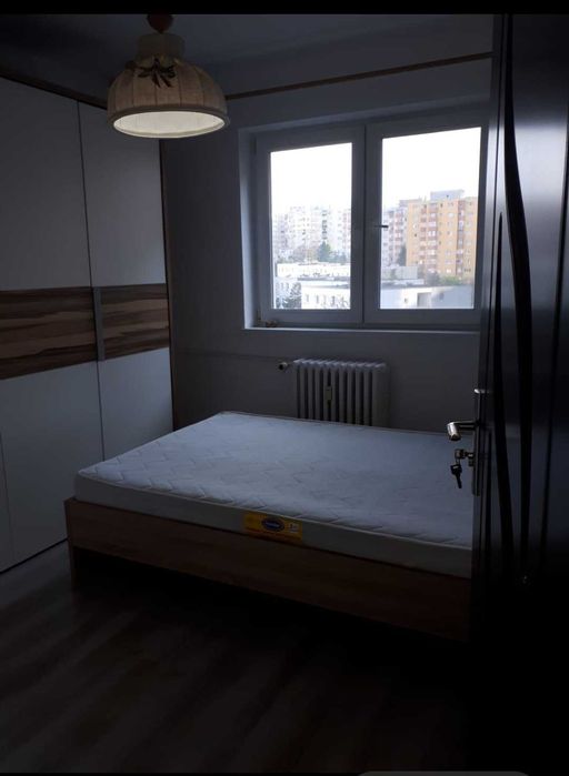Închiriez apartament