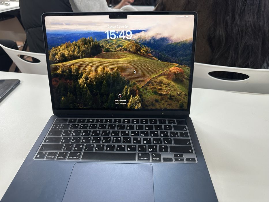 Apple Macbook air 13 2024