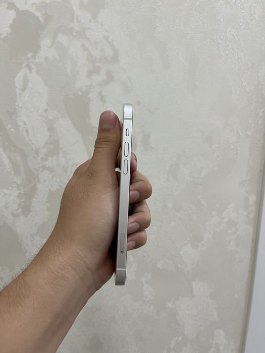 iPHONE 12 White sotiladi