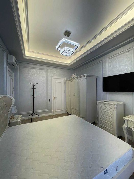 Шайхантохурский район Tashkent city  ЖК Gardens Везде камень оникс!