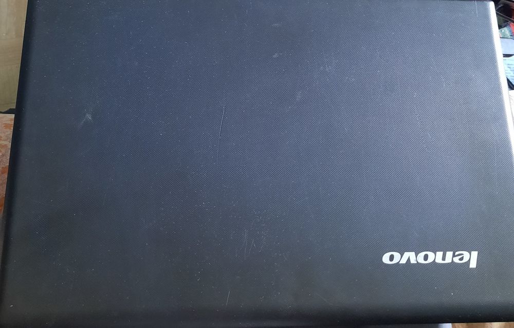 Telefon, noutbok va monitor ( batafsil ma'lumot yozilgan)