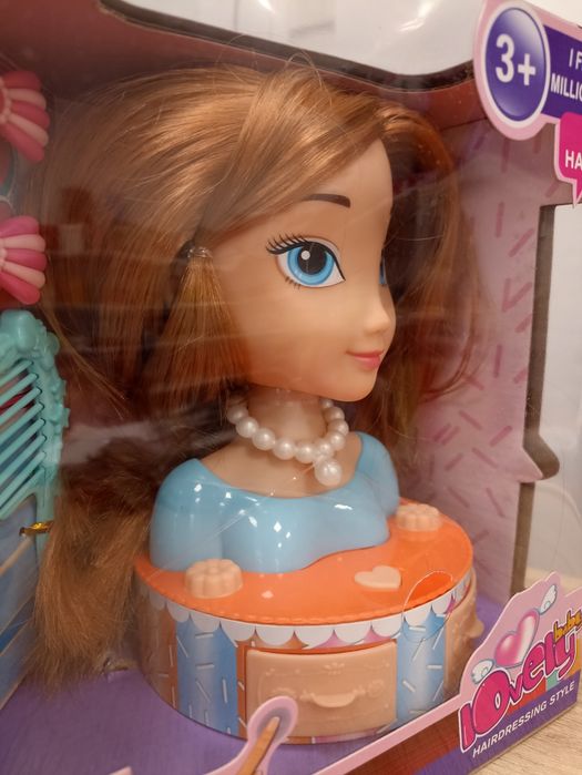 Манекен за прически