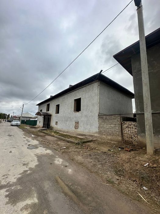 Uy sotiladi дом продаётся