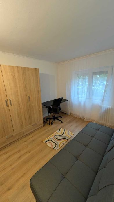 Apartament cu 3 camere de inchiriat