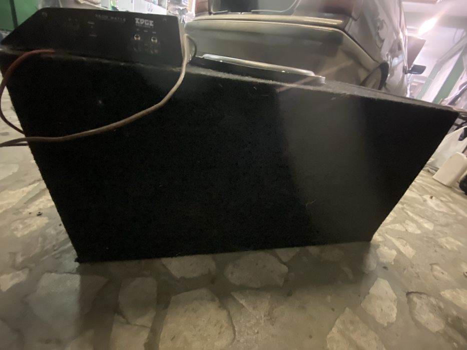 Продам саб с дисками срочно