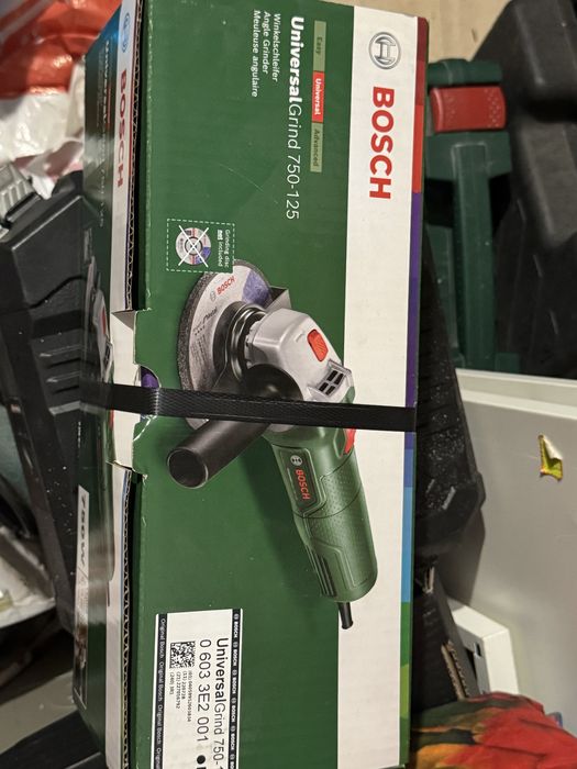НОВ ъглошлайф bosch universal grind 750-125