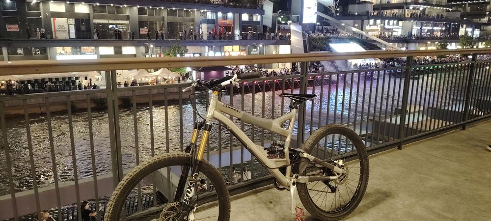 Велосипед двухподвес specialized