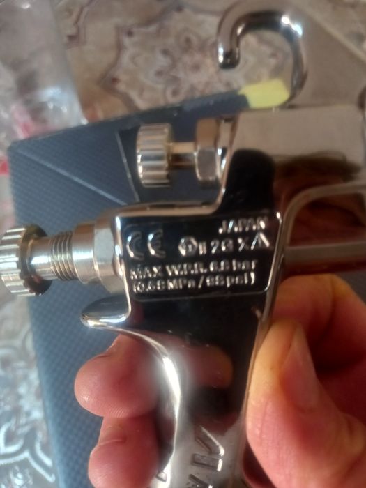 Pistol vopsit w 300