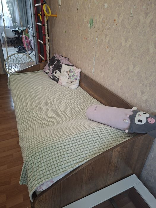 Кровать полуторка