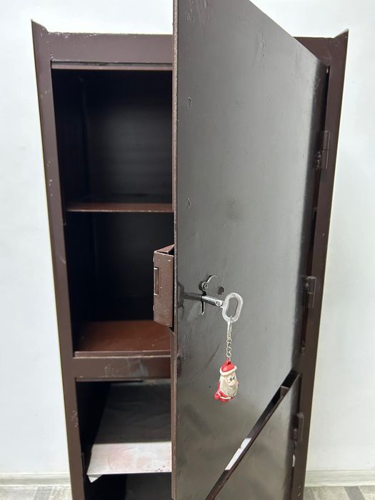 Продам сейф в офис или в дом