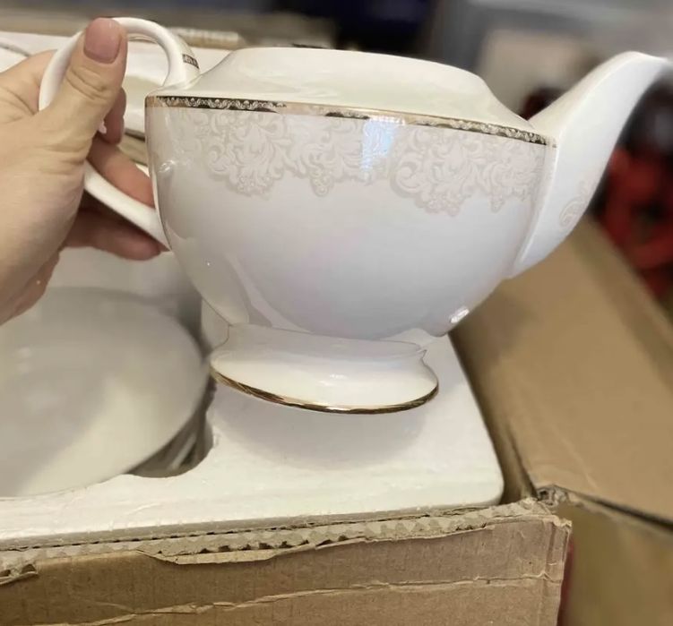 Сервиз чайно столовый