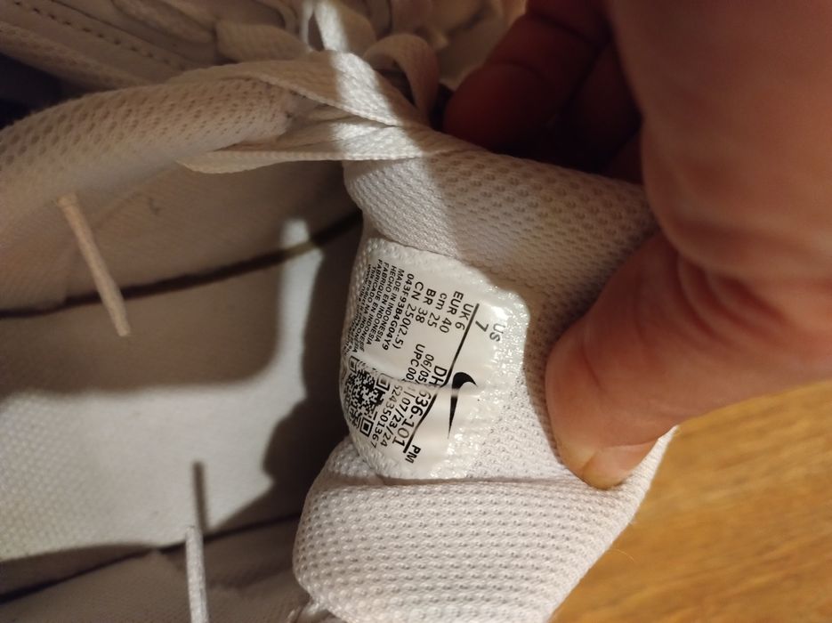 Маратонки Nike номер 40