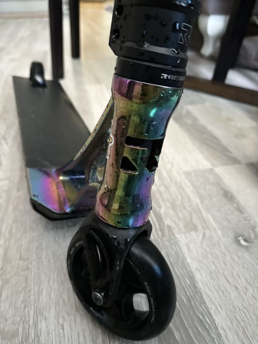 Трюковой самокат Root Industries