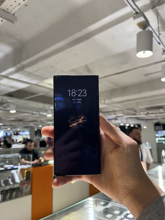 Huawei mate XT ultimate design
