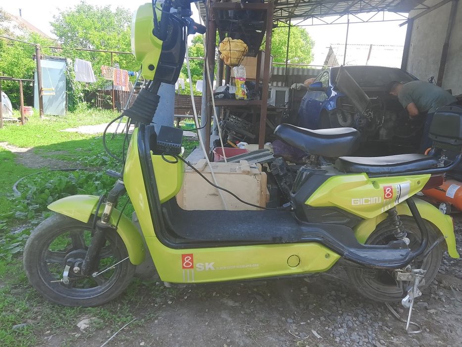 Продам скутер СК 8
