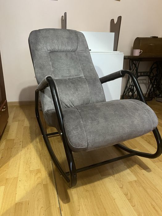 Кресло качалка целое