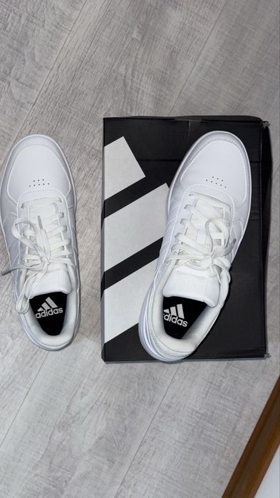 Кроссовки adidas оригинал