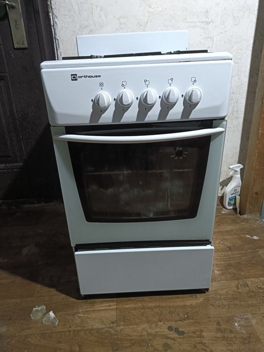 Продам газ плиту