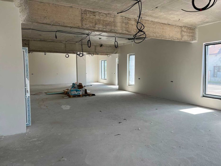 Spatiu comercial, zona semicentrala, Acs Alajos, 178 mp