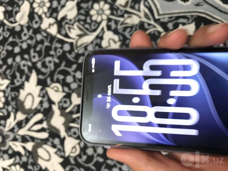 iphone 64 gb 75% taji blan orqa krishka singan