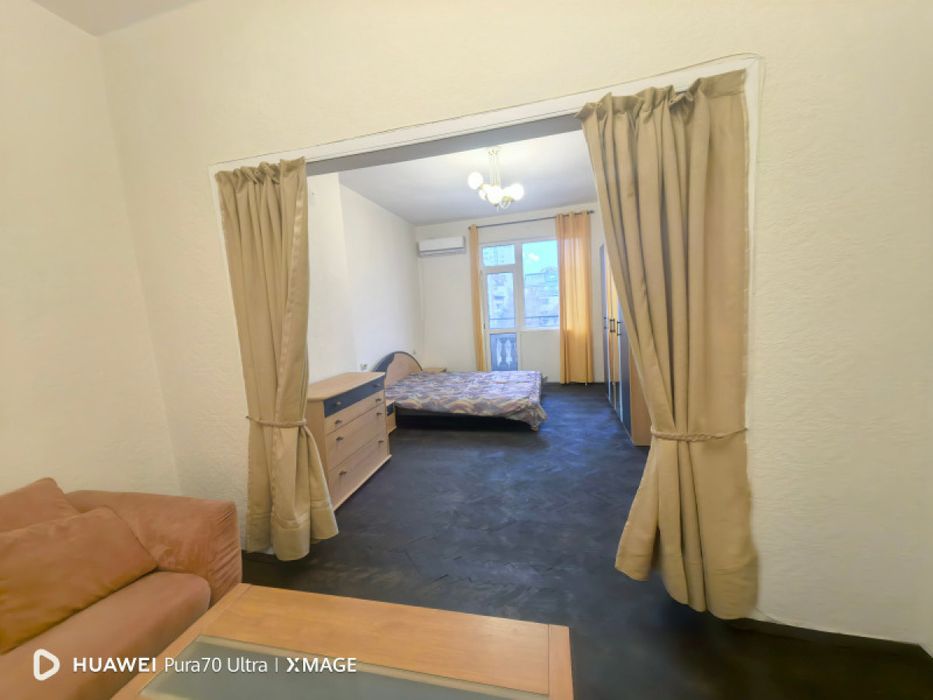 Двустаен апартамент в Гео Милев