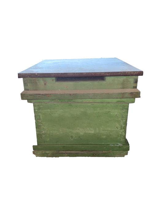 Stup de dimensiuni mari încleiat in coada de rândunică